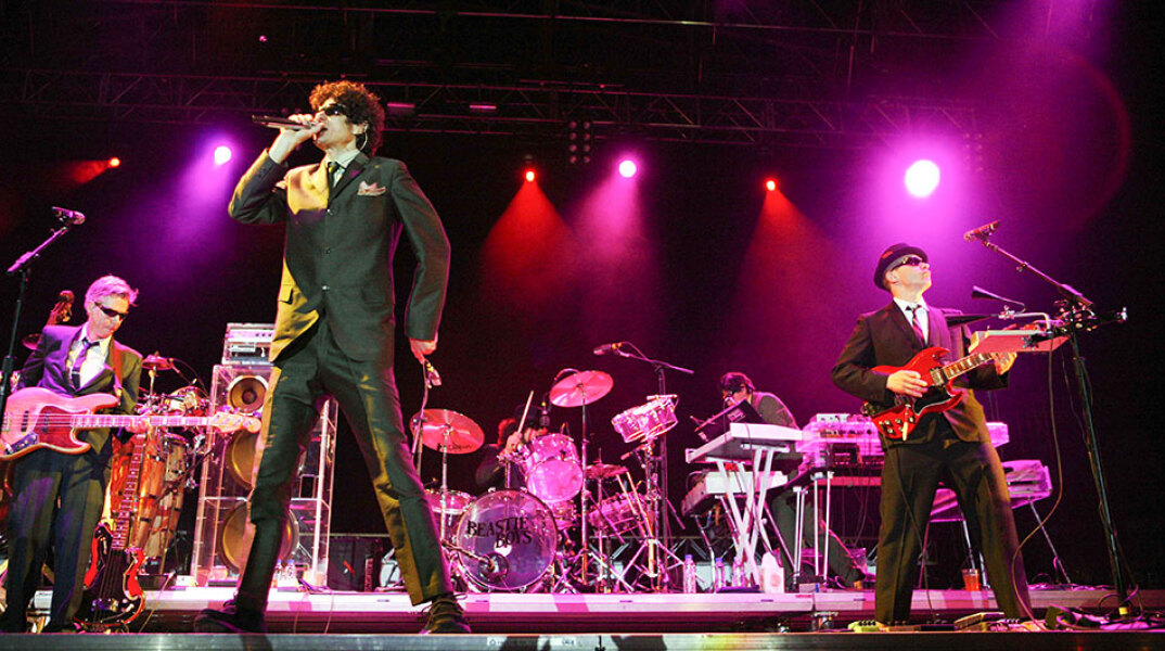 Στιγμιότυπο από τη συναυλία των Beastie Boys στην Αθήνα το 2007