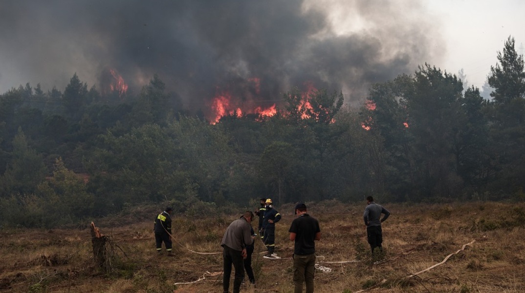 Φωτιά στη βορειοανατολική Αττική