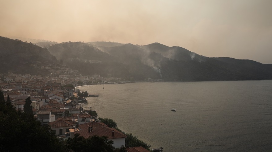 Φωτιά στην Εύβοια