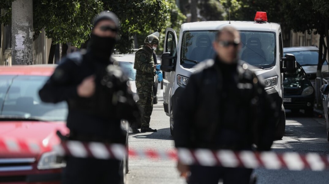 Επιχείρηση της Αντιτρομοκρατικής Υπηρεσίας © EUROKINISSI / ΣΤΕΛΙΟΣ ΜΙΣΙΝΑΣ -  Συνελήφθη μέλος της τρομοκρατικής οργάνωσης «Επαναστατική Αυτοάμυνα»