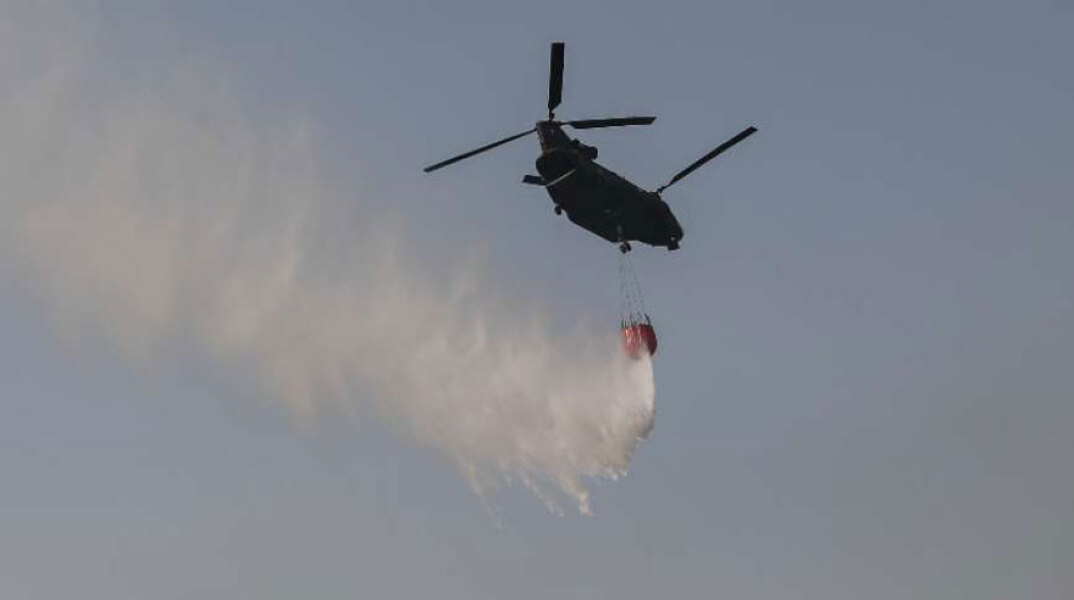 chinook-elikoptero-paraitisi.jpg