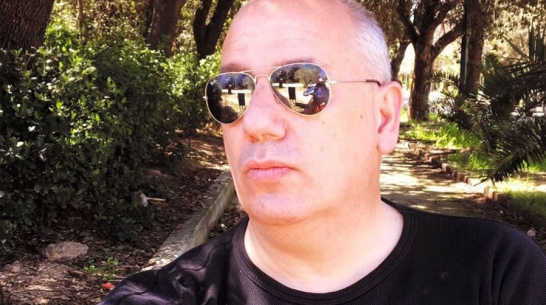 Βασίλης Μπουζιώτης