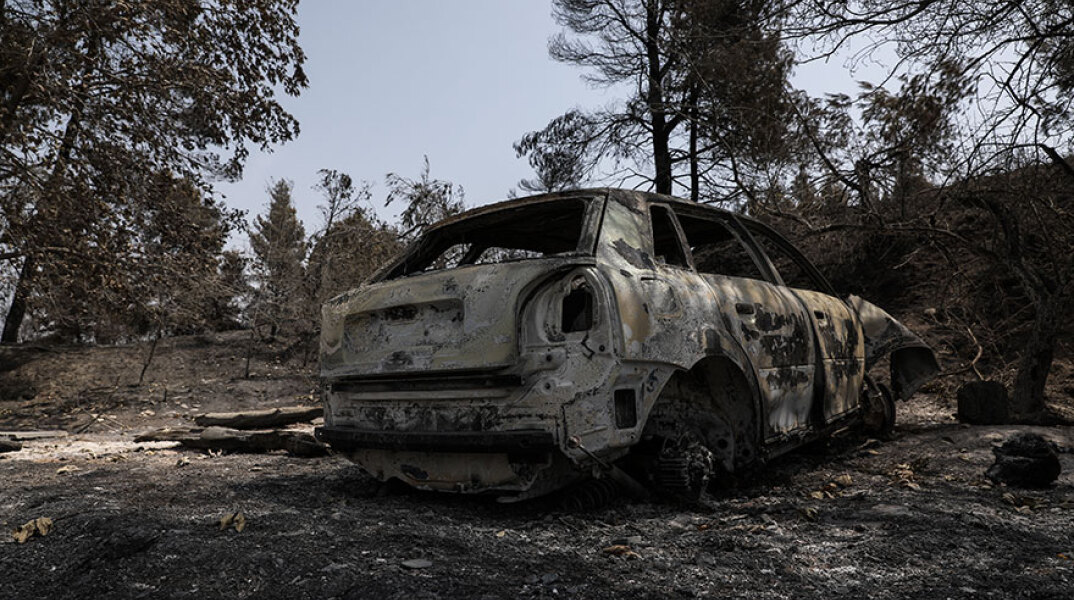 Καμένο αυτοκίνητο στην Εύβοια