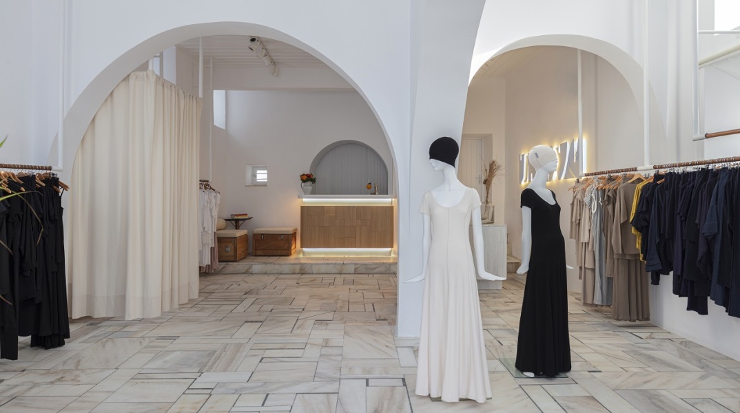 Parthenis Cafe: Το ελληνικό καλοκαίρι στη Μύκονο