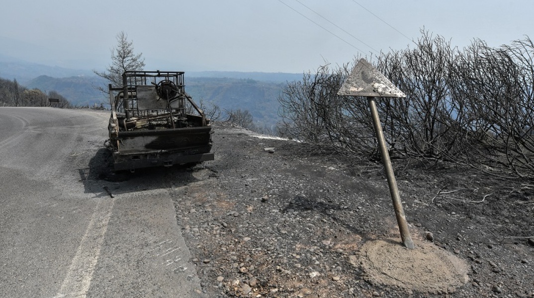 Φωτιές: Στιγμιότυπο από την επόμενη ημέρα της φωτιάς στη Γορτυνία