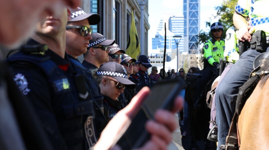 Αστυνομικές δυνάμεις στην Αυστραλία - Σε καμιά δημοκρατική χώρα του κόσμου δεν διαρκούν τα μέτρα lockdown τόσο πολύ © UNSPLASH