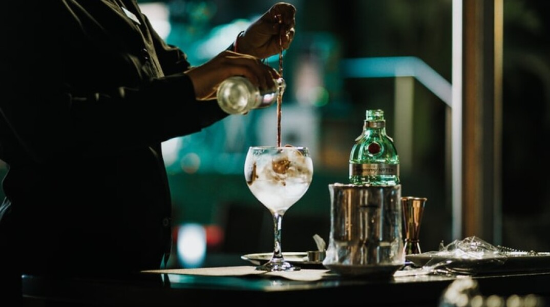 Μπαρτέντερ