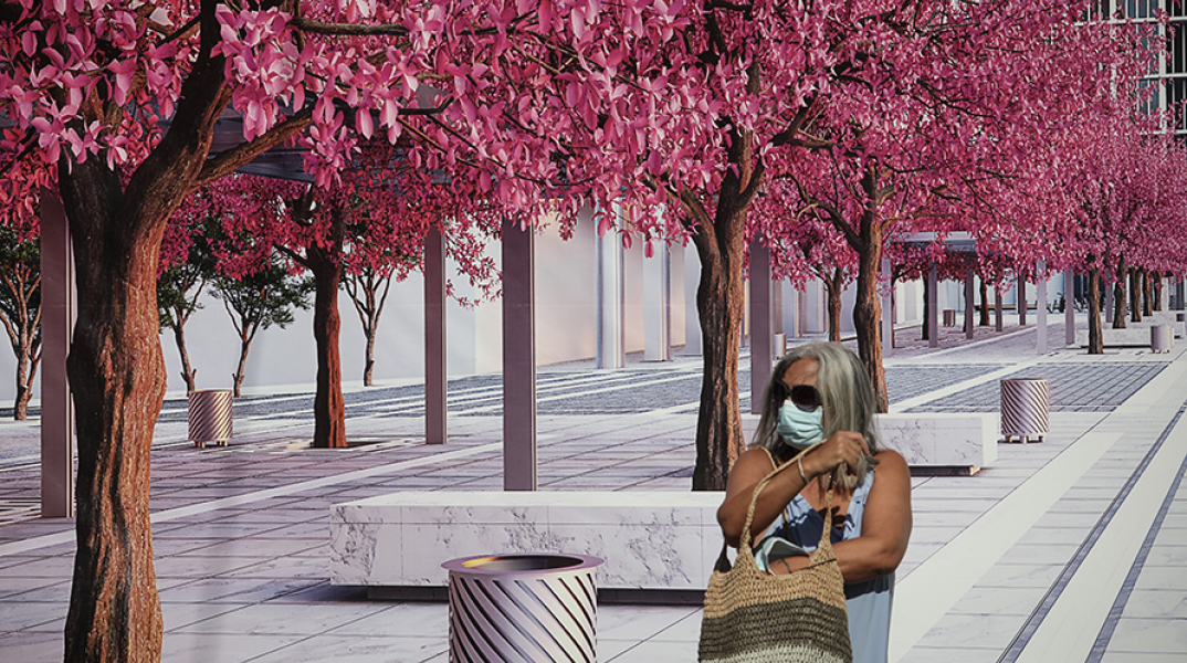 H Μανίνα Ζουμπουλάκη γράφει για την Αθήνα του Αυγούστου