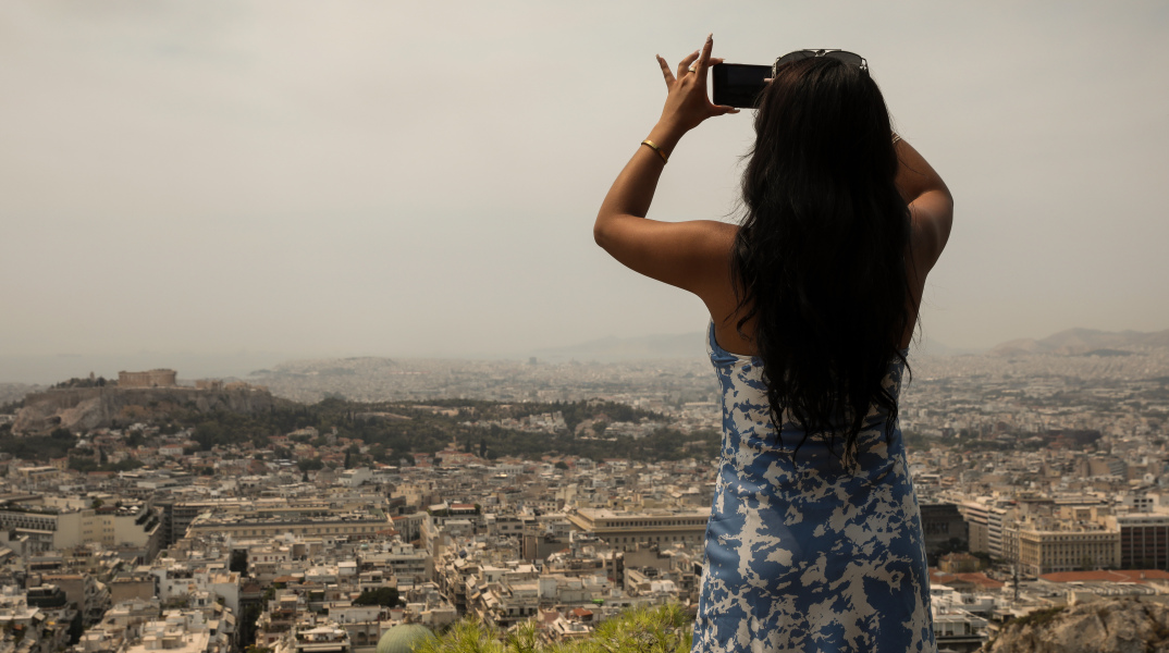 Τα νέα κρούσματα κορωνοϊού στην Αττική και η κατανομή τους ανά τομέα, σύμφωνα με την ανακοίνωση του ΕΟΔΥ, σήμερα Πέπμπτη 19 Αυγούστου 2021 © EUROKINISSI