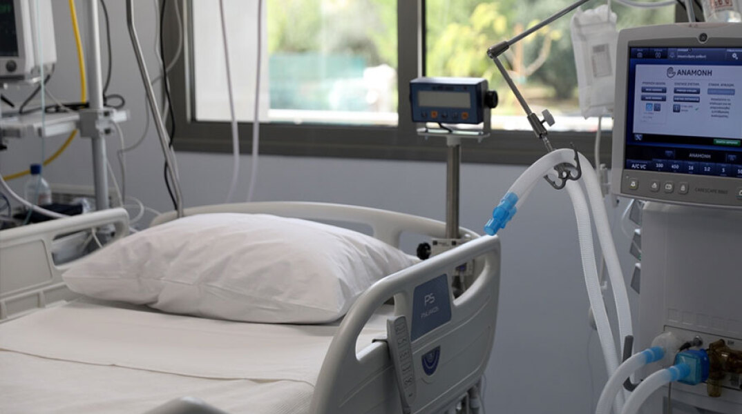 Κλίνη σε νοσοκομείο (ΦΩΤΟ ΑΡΧΕΙΟΥ) - Πέθανε στην Κρήτη το παιδί που παρασύρθηκε από τα κύματα και νοσηλευόταν στη ΜΕΘ του ΠΑΓΝΗ