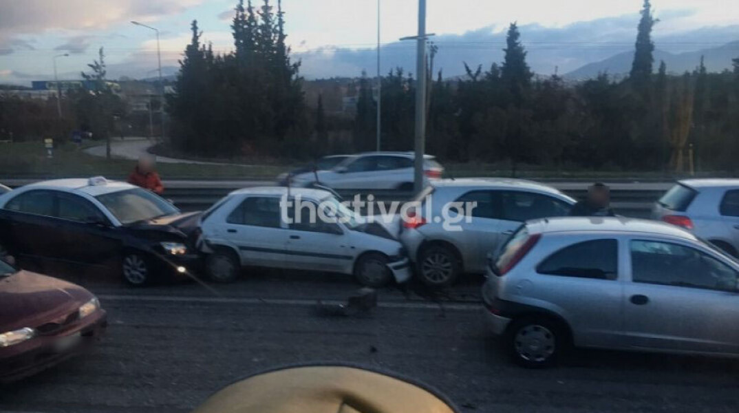 Καραμπόλα αυτοκινήτων στη Θεσσαλονίκη