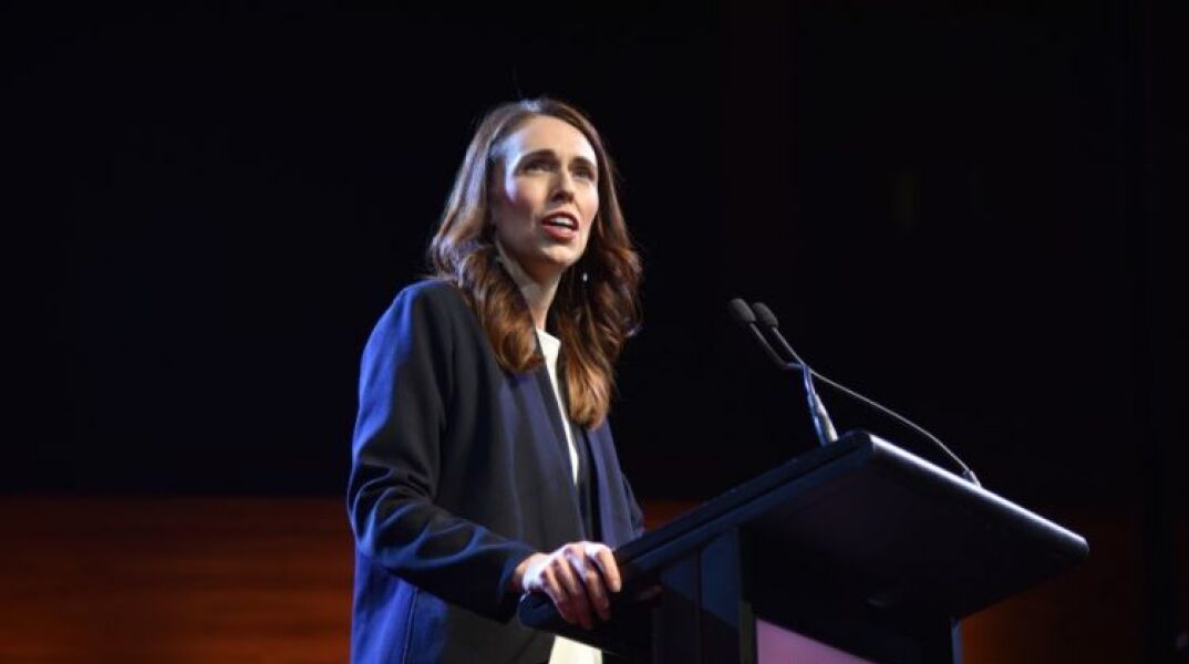 Η πρωθυπουργός της Νέας Ζηλανδίας Τζασίντα Άρντερν ανακοίνωσε σκληρό λόκνταουν σε εθνικό επίπεδο