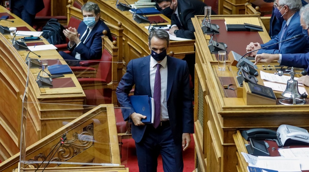 Ο πρωθυπουργός, Κυριάκος Μητσοτάκης, στη συζήτηση για τη διαχείριση των πυρκαγιών