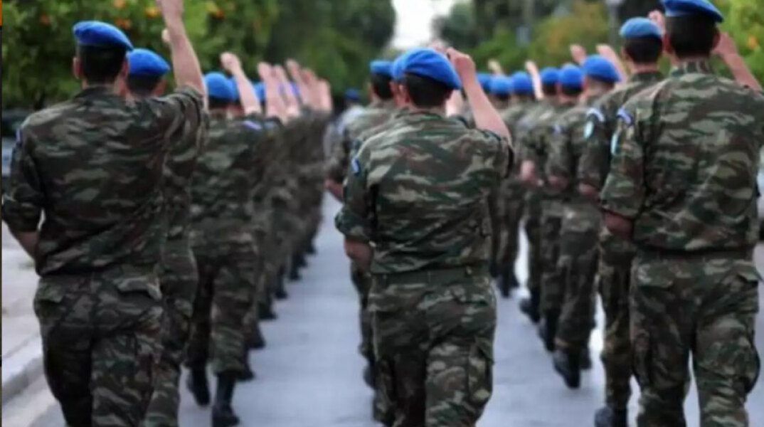 Στρατιώτες (ΦΩΤΟ ΑΡΧΕΙΟΥ) - Δημοσιεύτηκε η απόφαση για τη δωρεάν μετακίνησή τους σε ΜΜΜ το 2022