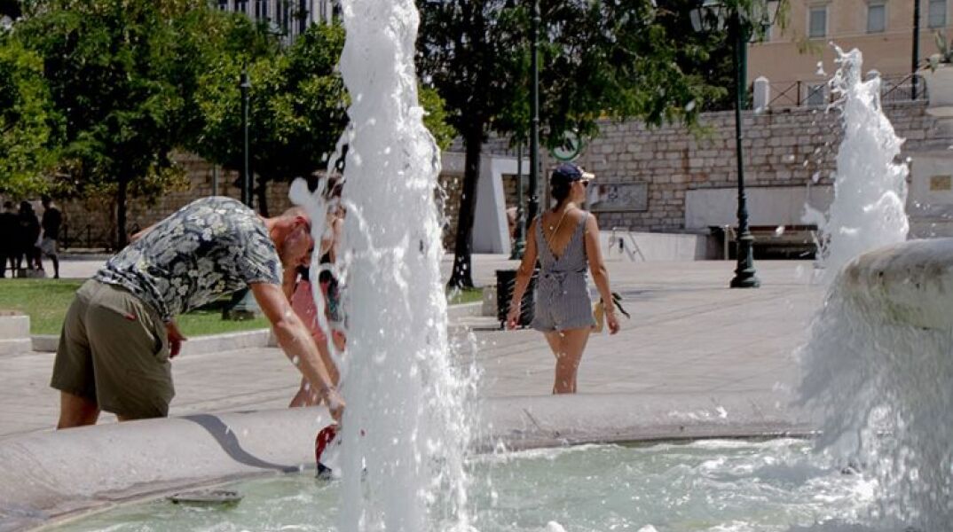 Πολίτες στο Σύνταγμα 