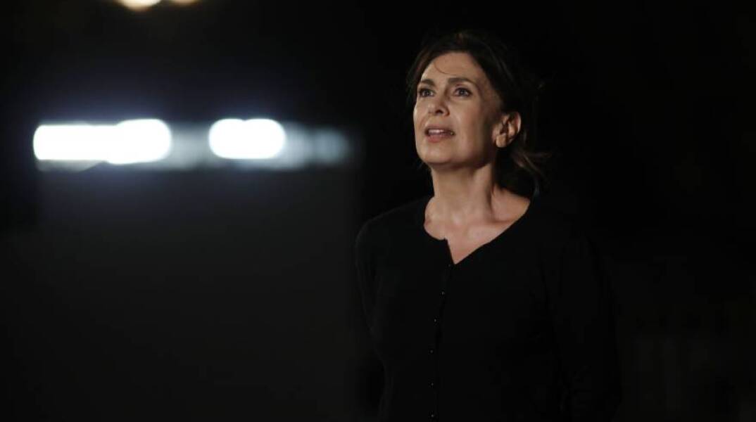 Η Κατερίνα Διδασκάλου στην παράσταση «Η πόρνη από πάνω»