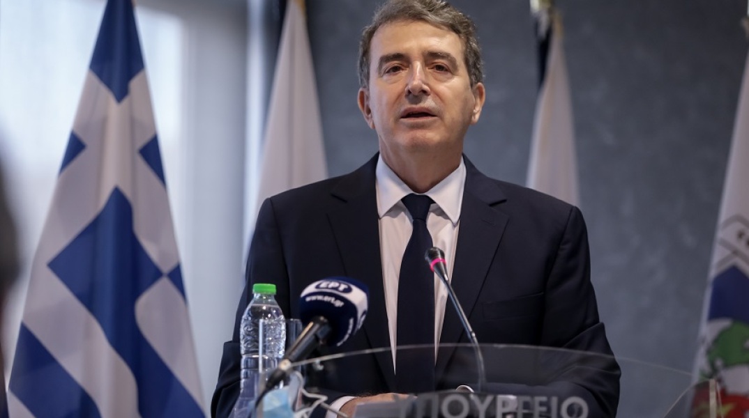 Ο Μιχάλης Χρυσοχοΐδης παρέδωσε τη «σκυτάλη» του Υπουργείου Προστασίας του Πολίτη στον Τάκη Θεοδωρικάκο