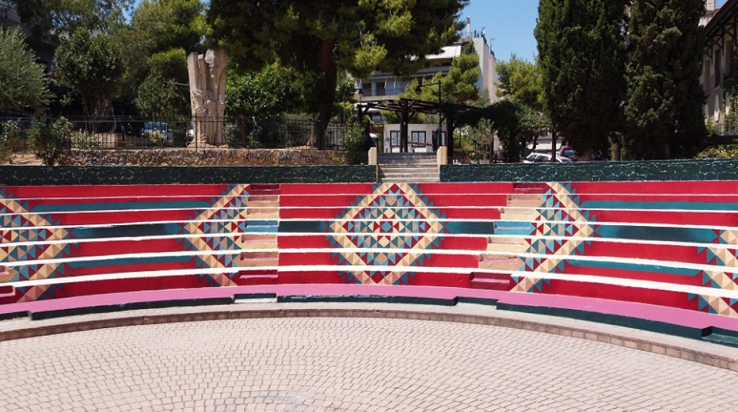 Η Πλατεία Εθνικής Αντιστάσεως (Ταπητουργείου) μεταμορφώθηκε με street art