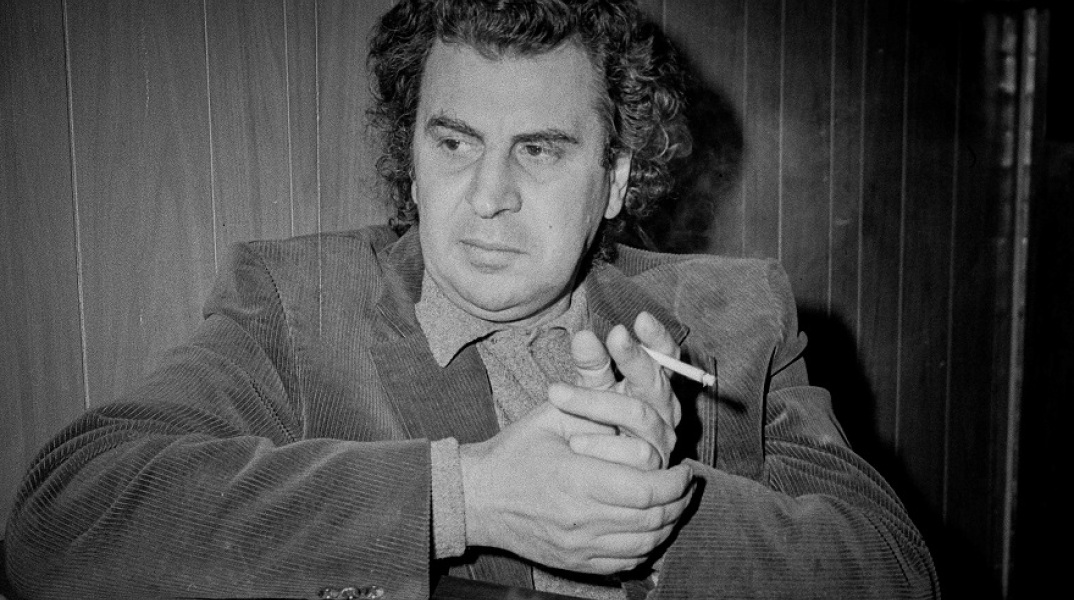 Μίκης Θεοδωράκης