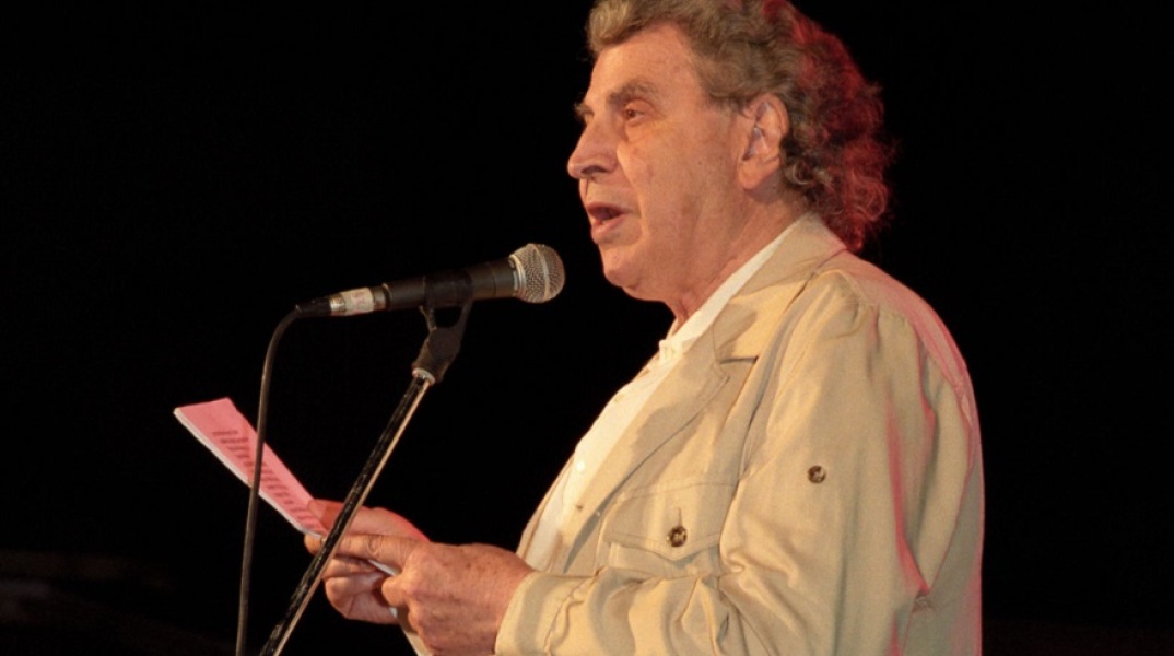 Μίκης Θεοδωράκης