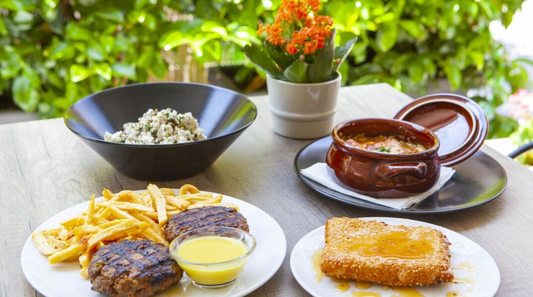 Το Καφέ-Μεζεδοπωλείο Πολύγωνο στο Αττικό Άλσος 