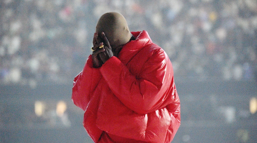 Ο Kanye West στο event προακρόασης του άλμπουμ «Donda» στο Mercedes-Benz Stadium στην Ατλάντα, τον Ιούλιο