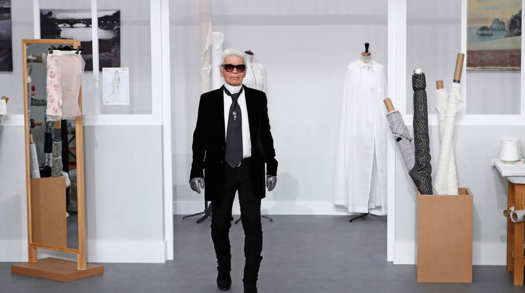 Η ζωή του θρυλικού σχεδιαστή Καρλ Λάγκερφελντ θα μεταφερθεί στη μικρή οθόνη