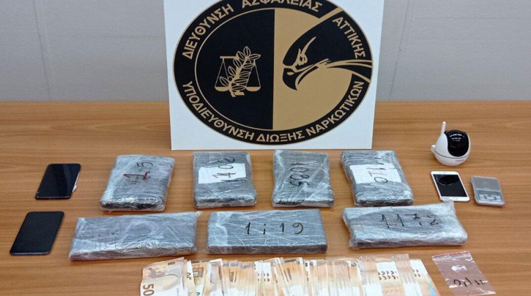 Κοκαΐνη μεταξύ άλλων στα ευρήματα της αστυνομίας για την υπόθεση με την πρώην παίκτρια ριάλιτι που συνελήφθη