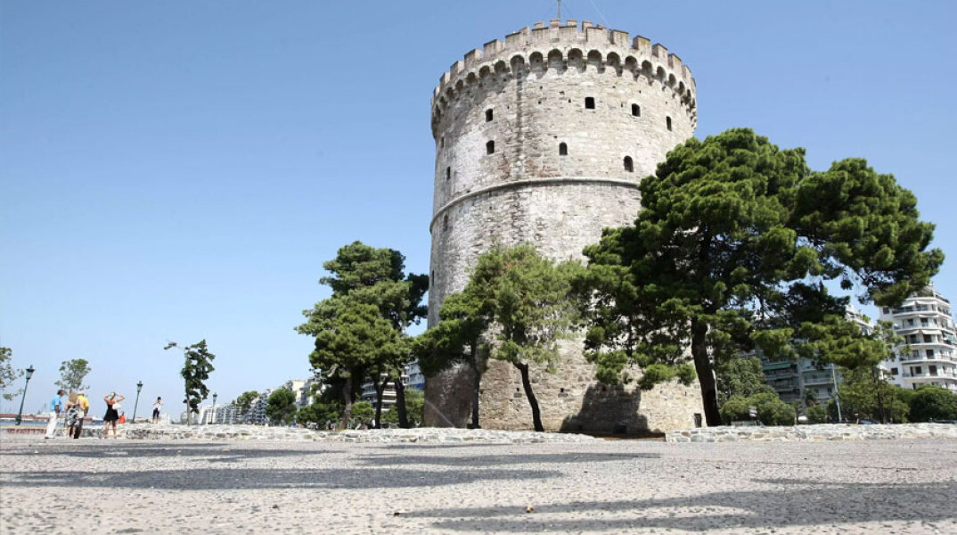 Ο Λευκός Πύργος στη Θεσσαλονίκη - Στα χέρια της Αστυνομίας ο καταζητούμενος στη Σουηδία για τον έναν τόνο κάνναβη