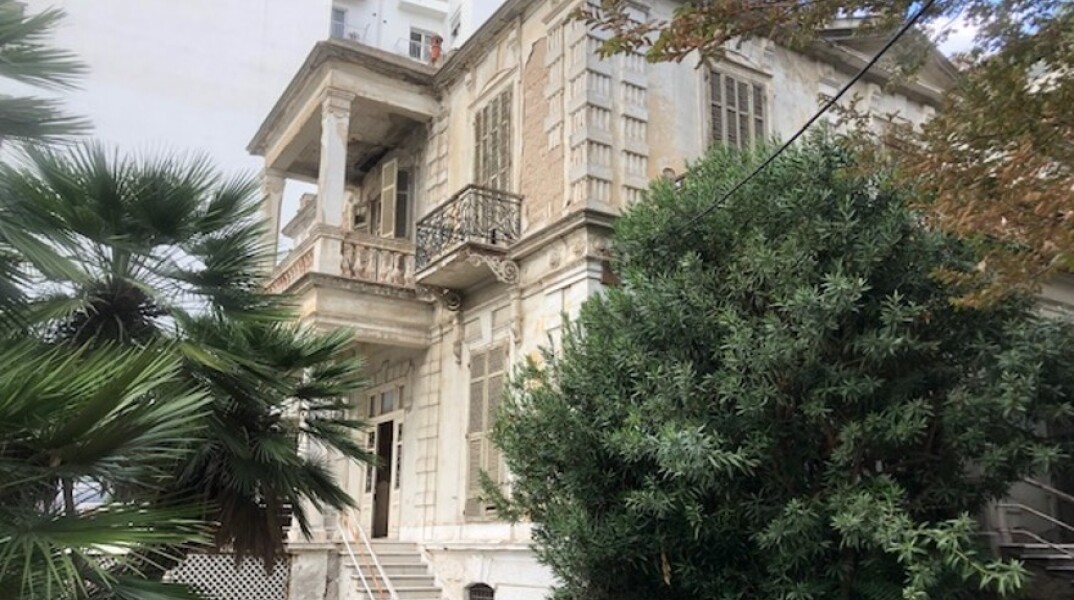 Βίλα Σιάγα: Το διώροφο διατηρητέο που διηγείται την ιστορία της παλιάς Θεσσαλονίκης