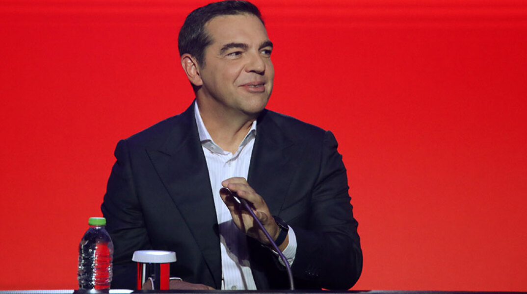 Ο Αλέξης Τσίπρας, πρόεδρος του ΣΥΡΙΖΑ, ετοιμάζεται για τη συνέντευξη Τύπου στη «ΔΕΘ 2021»