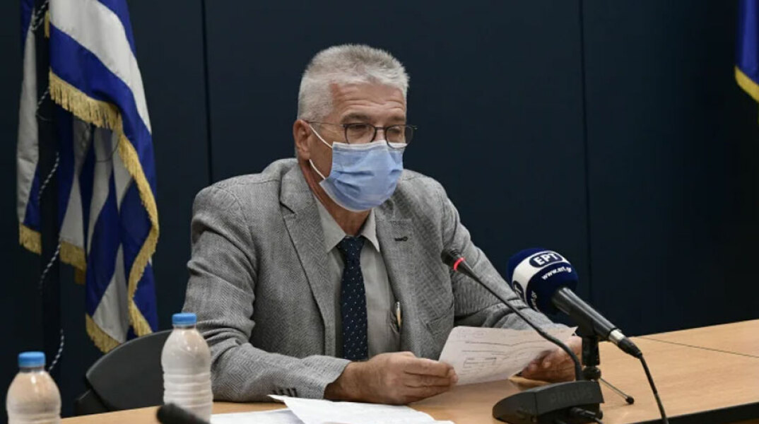 Ο καθηγητής Χαράλαμπος Γώγος στην ενημέρωση για την πανδημία κορωνοϊού στην Ελλάδα (ΦΩΤΟ ΑΡΧΕΙΟΥ)