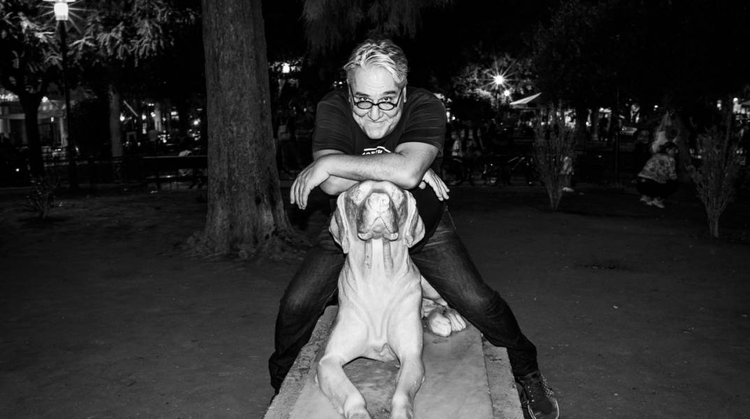 Προδημοσίευση  Στέφανος Τσιτσόπουλος Τα χλωμά σιντριβάνια της Φωκίωνος Νέγρη