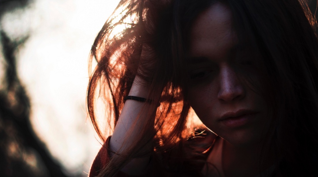 Μια κοπέλα.