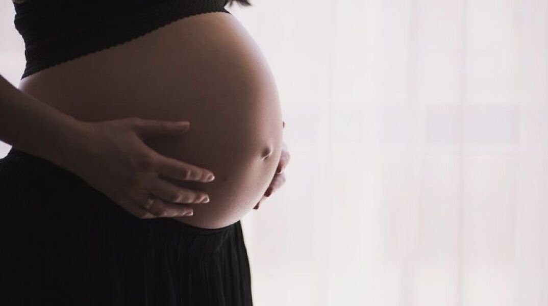 Κορωνοϊός: Εξιτήριο για την 36χρονη έγκυο που νοσηλευόταν στη ΜΕΘ