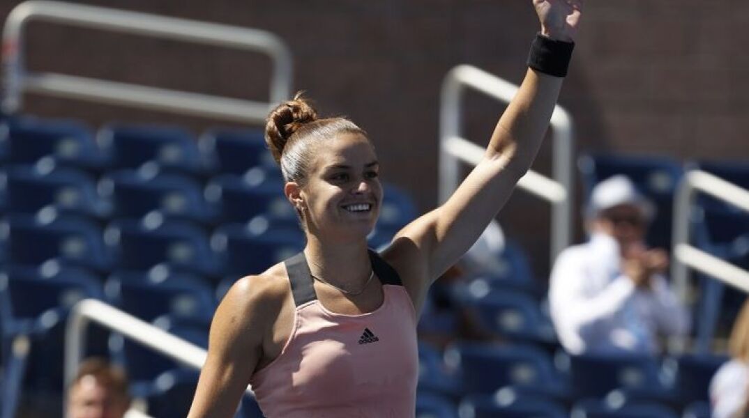 Η τενίστρια, Μαρία Σάκκαρη