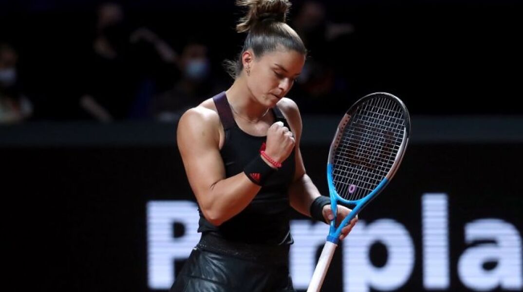 Η τενίστρια, Μαρία Σάκκαρη