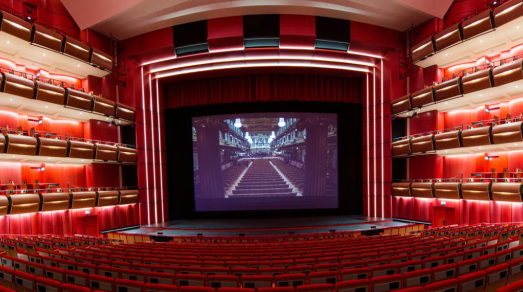 Le Figaro: «Η εκπληκτική αναγέννηση της Όπερας της Αθήνας»