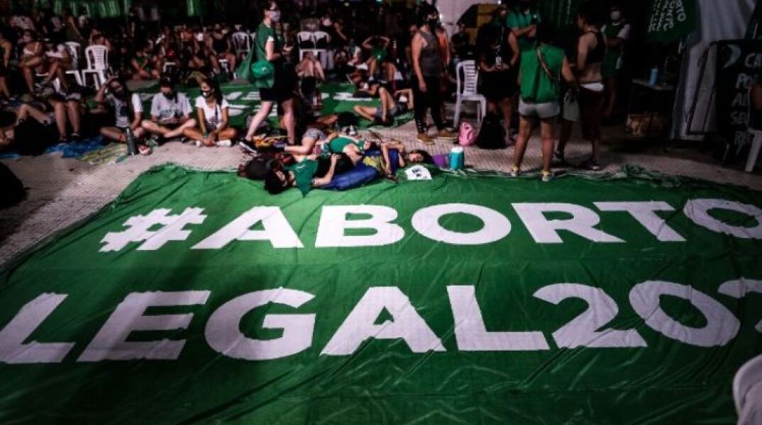 Διαδήλωτες υπέρ των αμβλώσεων στην Αργεντινη 