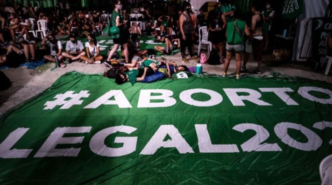 Διαδήλωτες υπέρ των αμβλώσεων στην Αργεντινη 