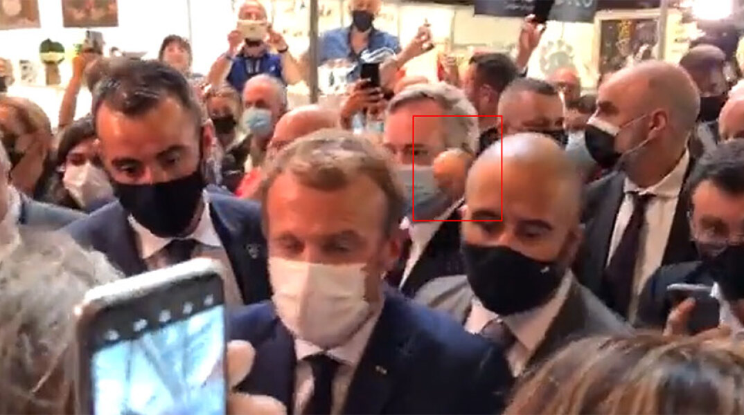 Το βραστό αυγό έχει μόλις βρει στον λαιμό τον Γάλλο πρόεδρο, Εμανουέλ Μακρόν