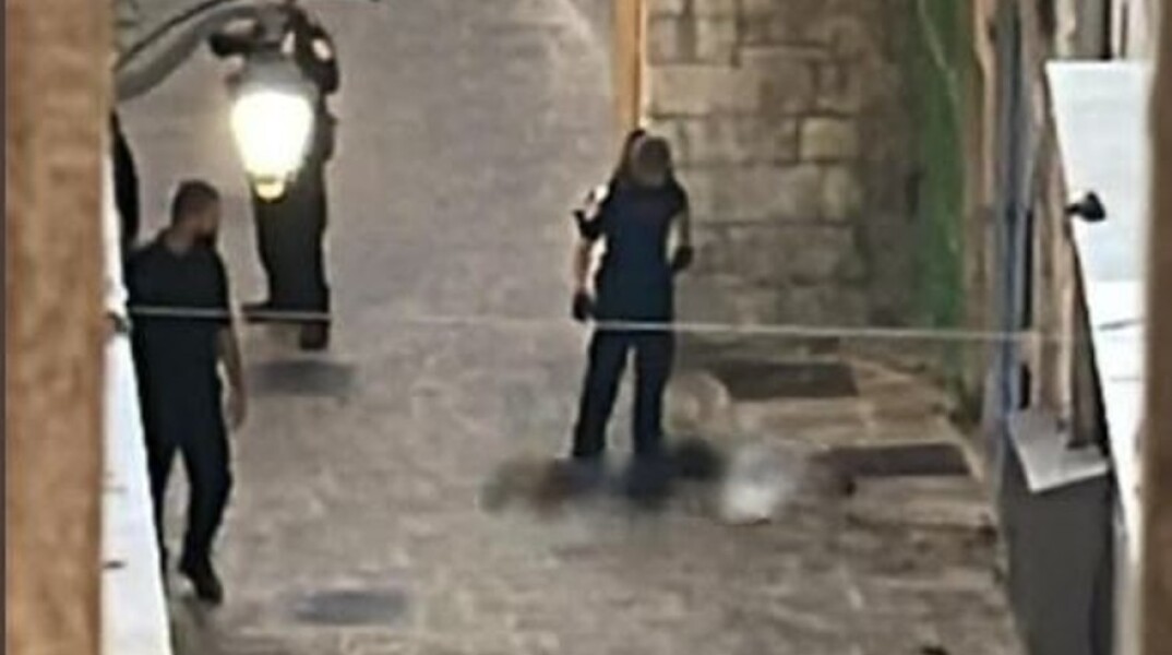 Νεκρή μία γυναίκα που επιχείρησε να επιτεθεί σε αστυνομικούς στην Ιερουσαλήμ