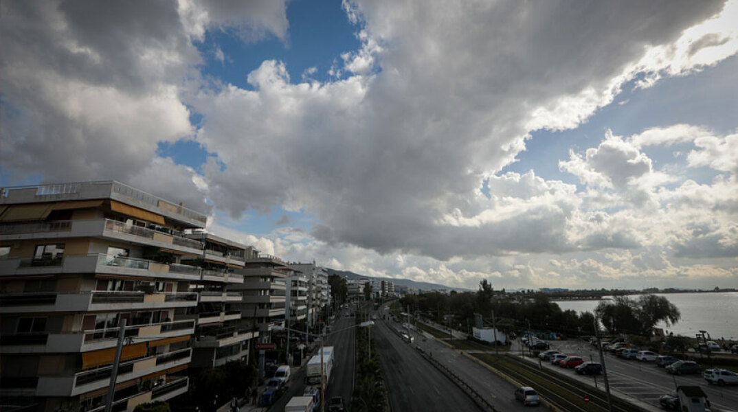 Παραλιακή (ΦΩΤΟ ΑΡΧΕΙΟΥ) - Με νεφώσεις ο καιρός αύριο Σάββατο 2 Οκτωβρίου 2021