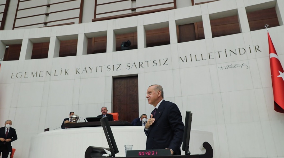 Foreign Policy: Πληθαίνουν οι ενδείξεις ότι ο Ερντογάν είναι άρρωστος 