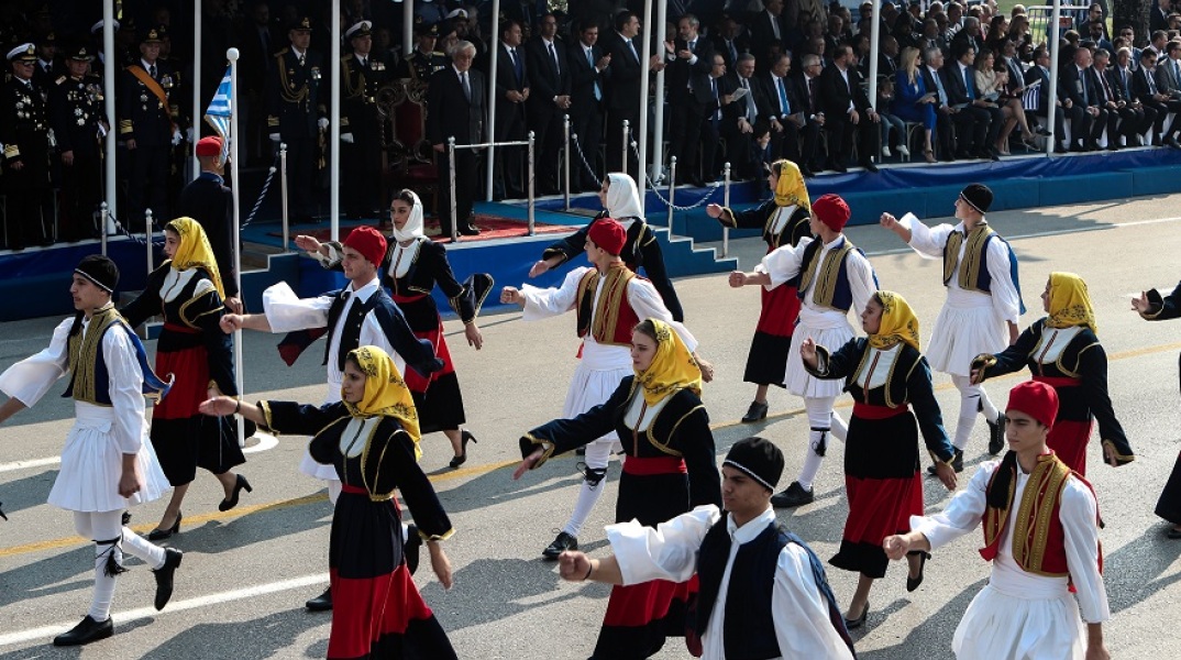 Την επόμενη εβδομάδα η απόφαση για τις παρελάσεις