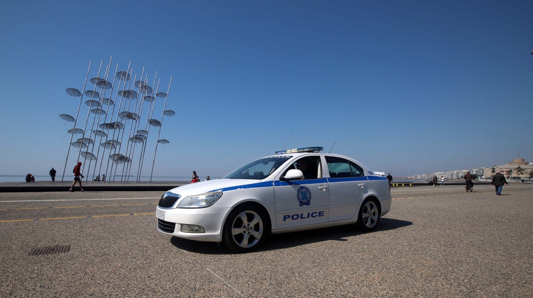 Νέα επίθεση ακροδεξιών σε βάρος νεολαίων της ΚΝΕ σημειώθηκε το μεσημέρι Κυριακής στην Ηλιούπολη Θεσσαλονίκης, χτύπησαν αφισοκολλητές με αλυσίδες και στυλιάρια.