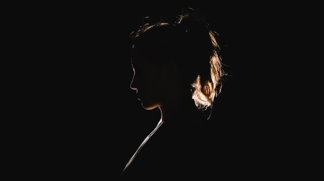 Κοπέλα (ΦΩΤΟ ΑΡΧΕΙΟΥ) - Καταγγελία για βιασμό 20χρονης στην Άρτα