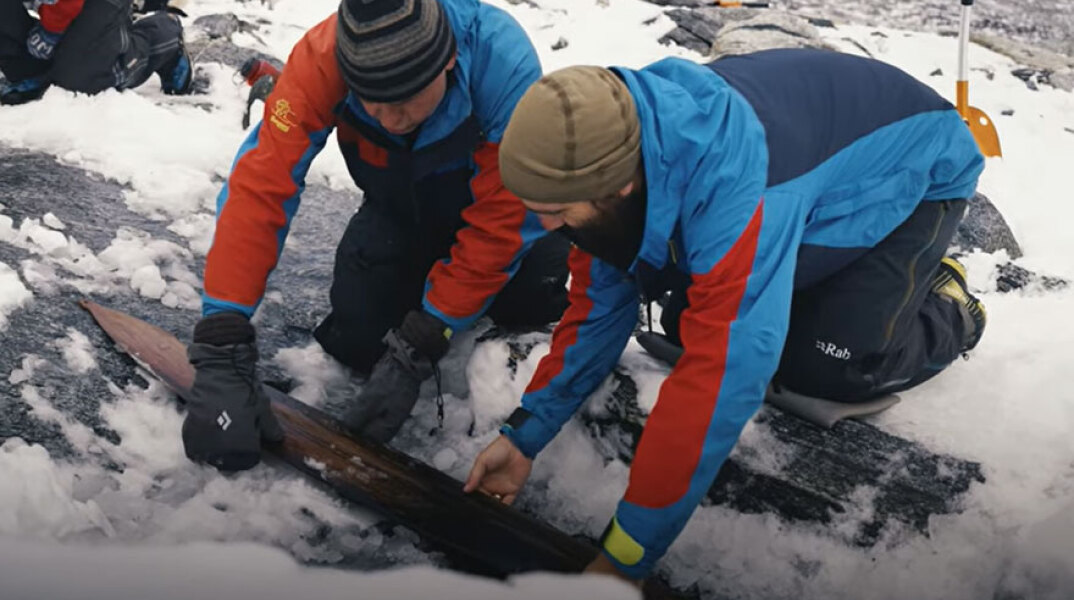 Αρχαιολόγοι στη Νορβηγία φέρνουν στην επιφάνεια το αρχαιότερο πέδιλο του σκι