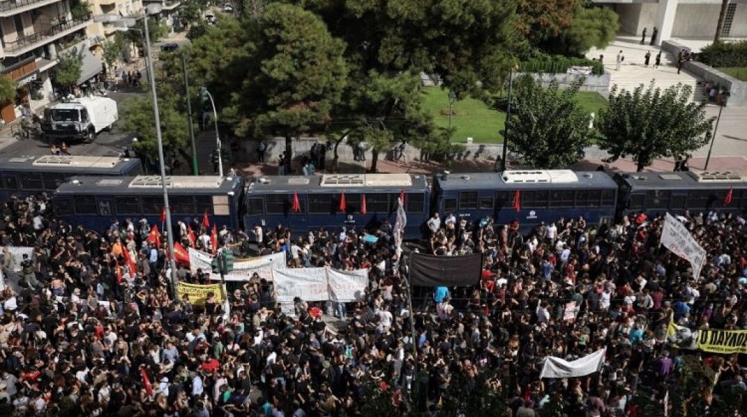 Συγκέντρωση στο εφετείο για τη δίκη της Χρυσής Αυγής