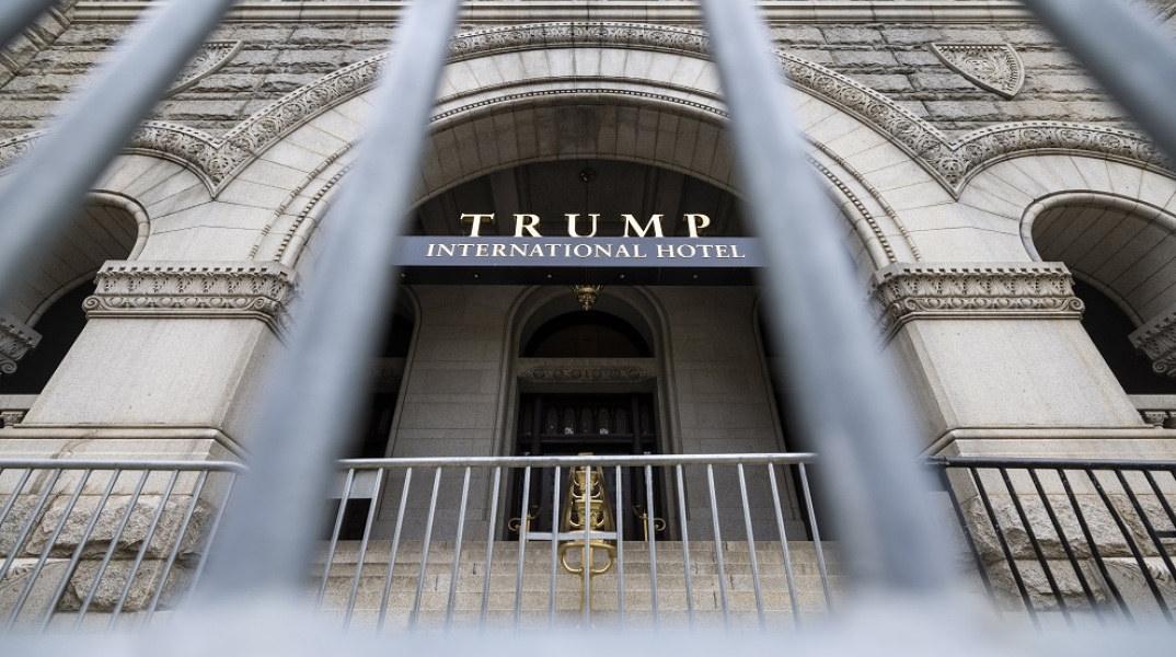 To ξενοδοχείο Trump στην Ουάσινγκτον το οποίο φέρεται να λάμβανε πληρωμές από ξένες κυβερνήσεις 